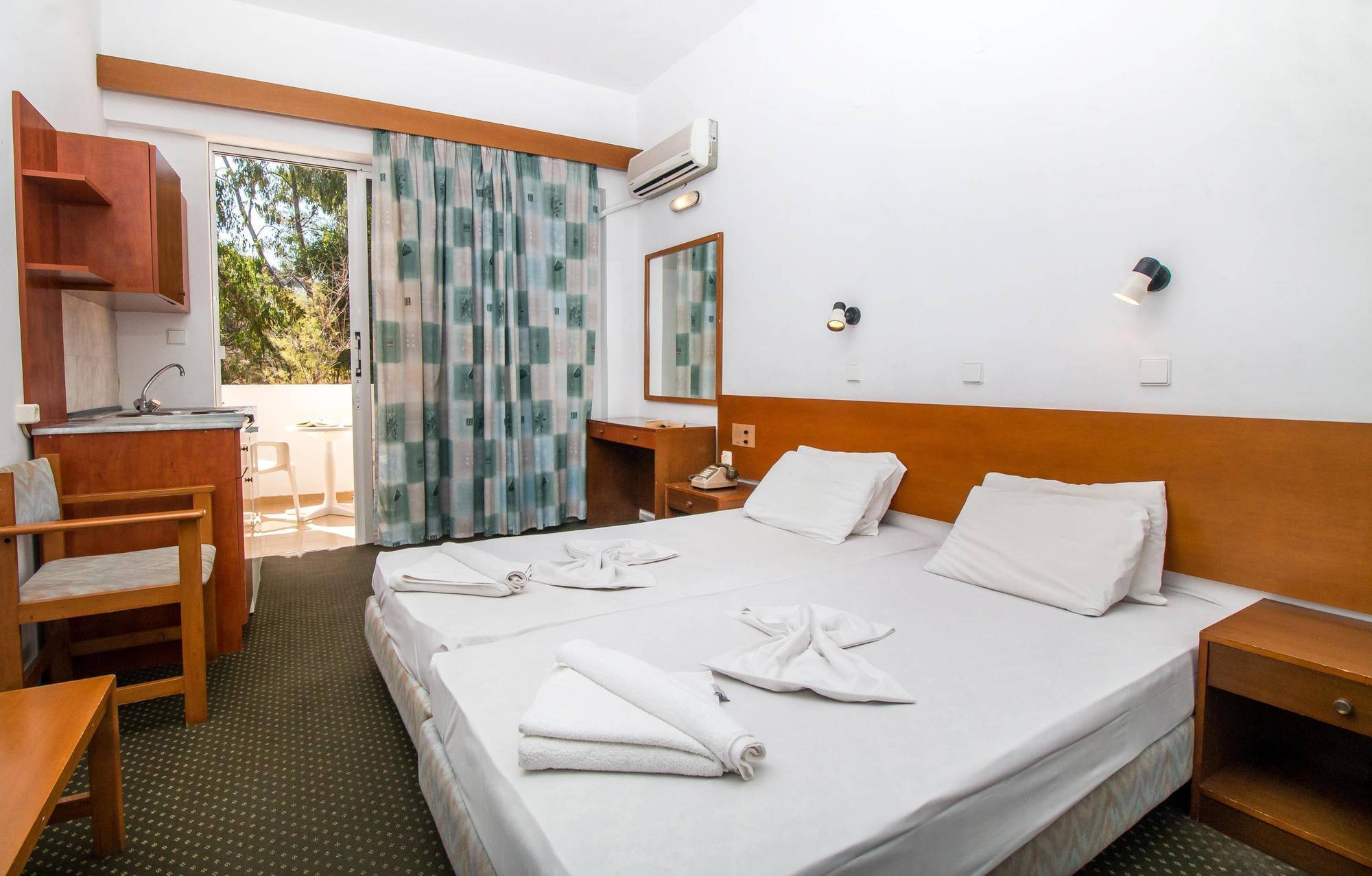 Achousa Hotel 팔리라키 외부 사진