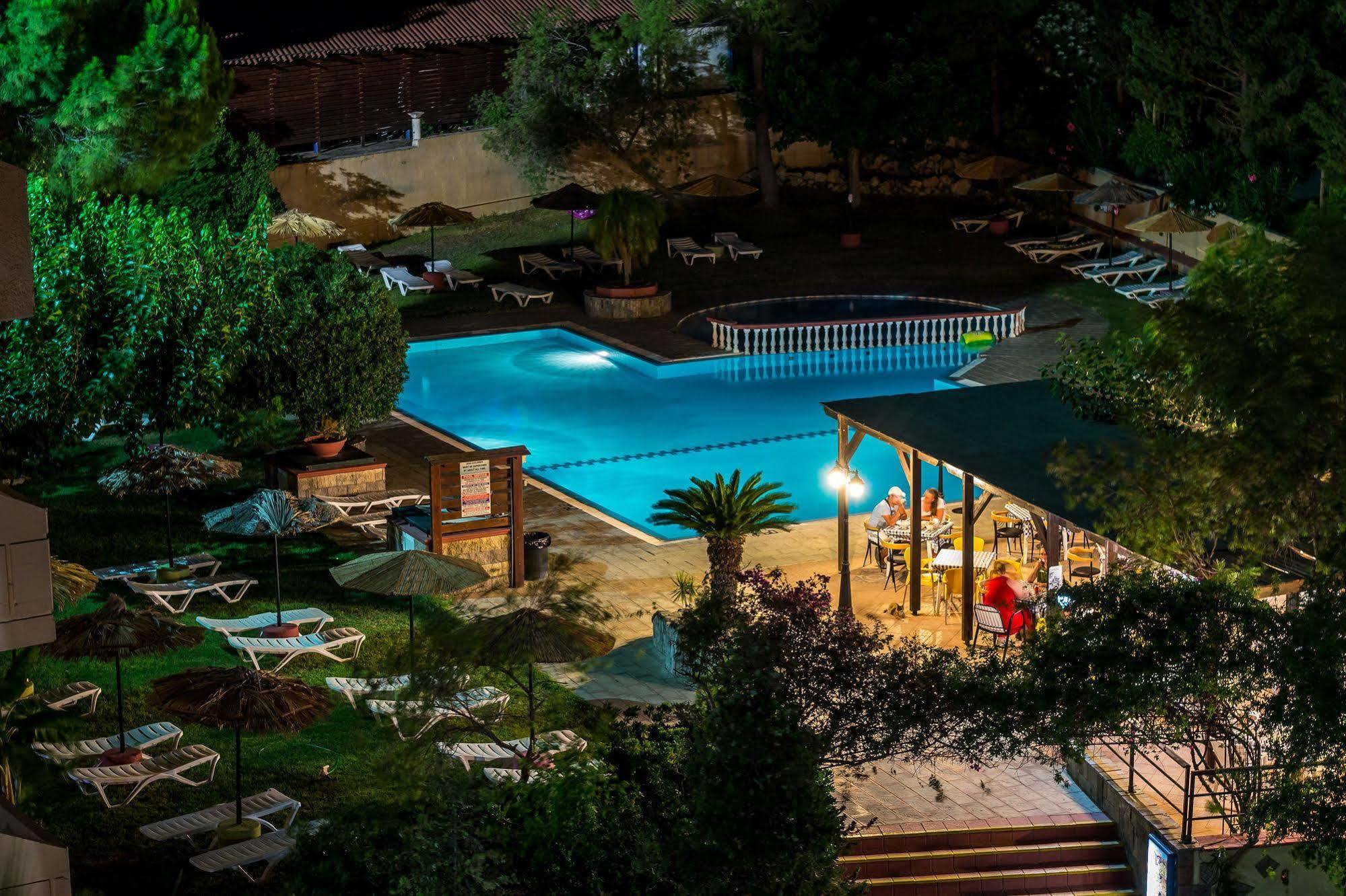 Achousa Hotel 팔리라키 외부 사진
